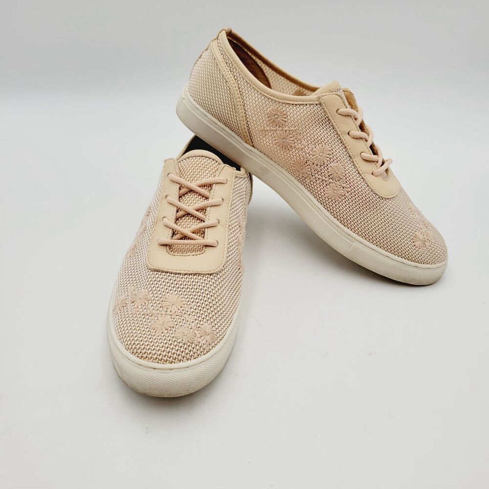 Antonio Melani Women's Sneakers Embroidered Peach Size 8M